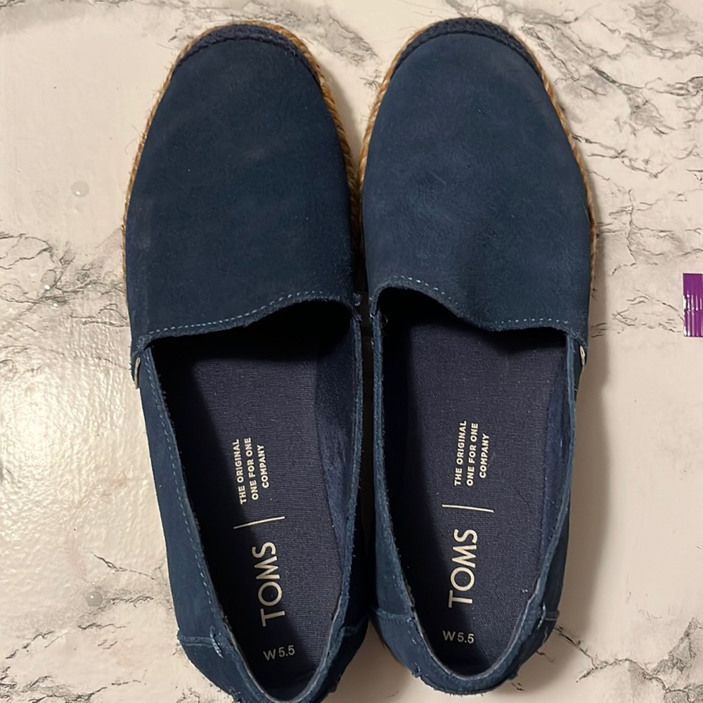 Toms
